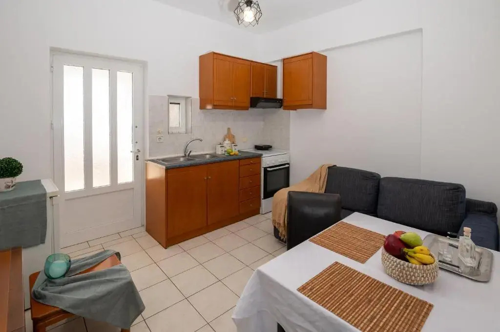 Zenia House