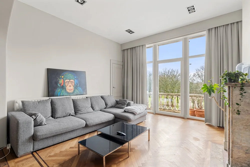 Luxurious Modern Apartment in Antwerp, Belgium