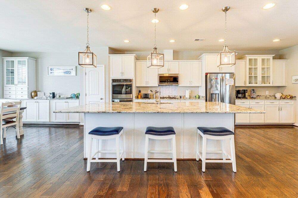 Spacious Townhome 2 Mi to Bethany Beach Boardwalk