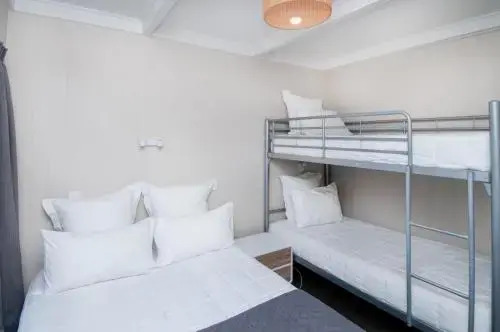 Whispering Sands Beachfront Motel