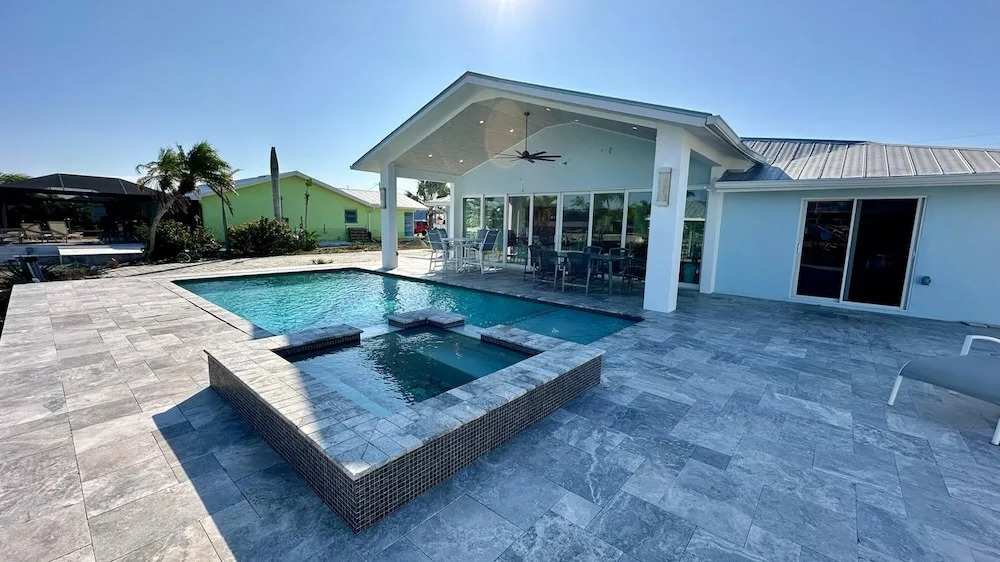 Sea U Soon - Luxury Dock Home