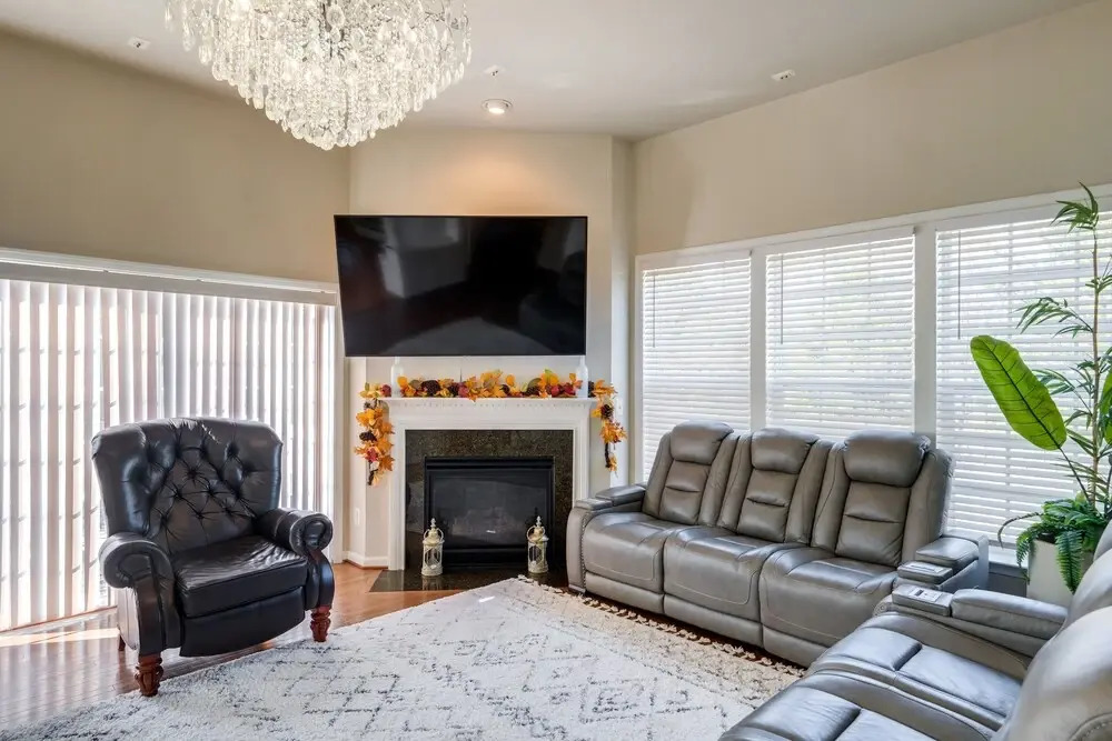 Spacious Woodbridge Home Near Leesylvania Park!
