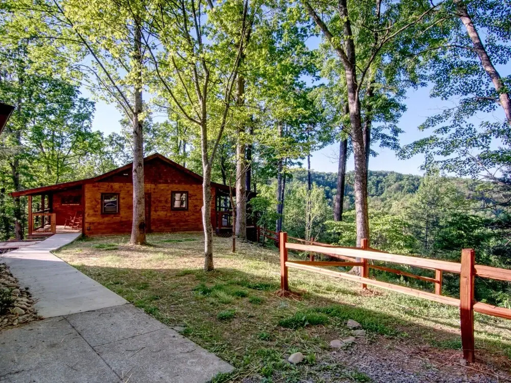 Scenic Solitude 2 Bedroom Home by Redawning