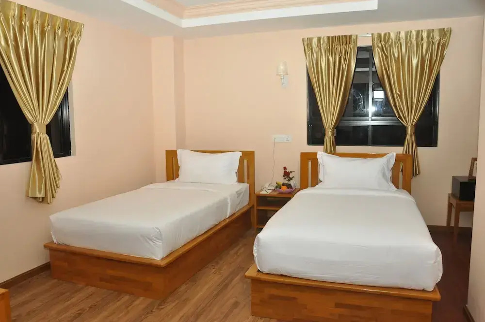 Royal Landmark Hotel