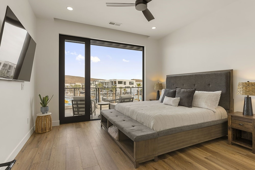 The Ultimate Pearl Beach Experience 9 Bedroom Home