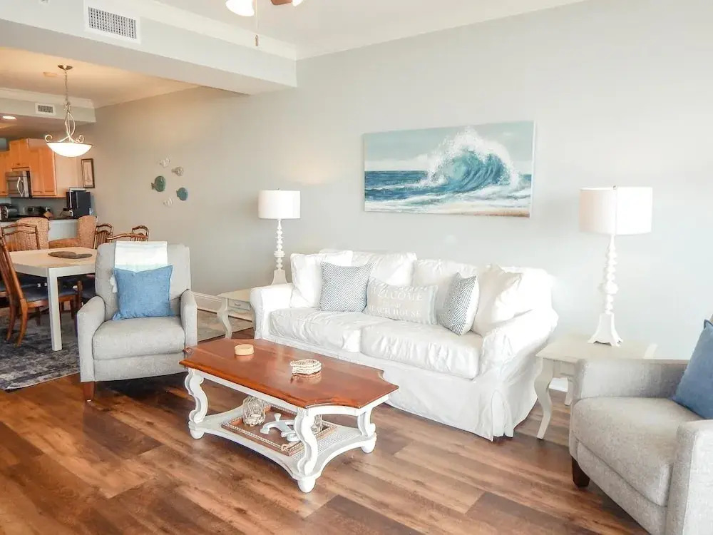 305 Holiday Isle 305 - 2 Br Condo