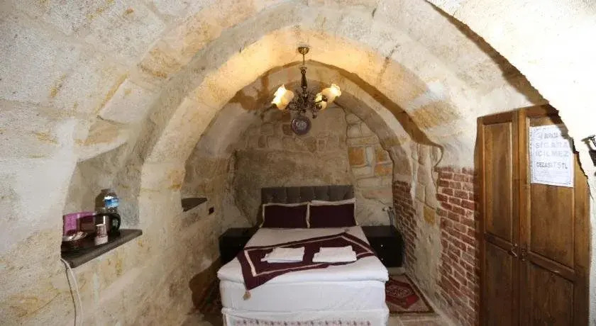 Naturels Cave House