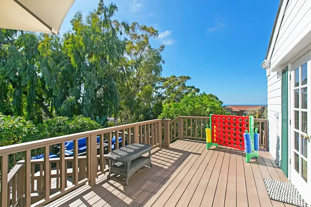 Ocean-view Ge Getaway With Huge Fenced Yard 5 Bedroom Home