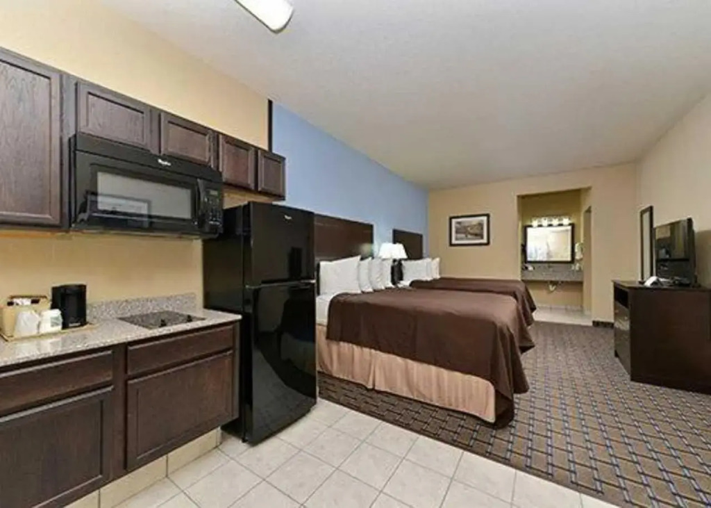 Western Inn & Suites