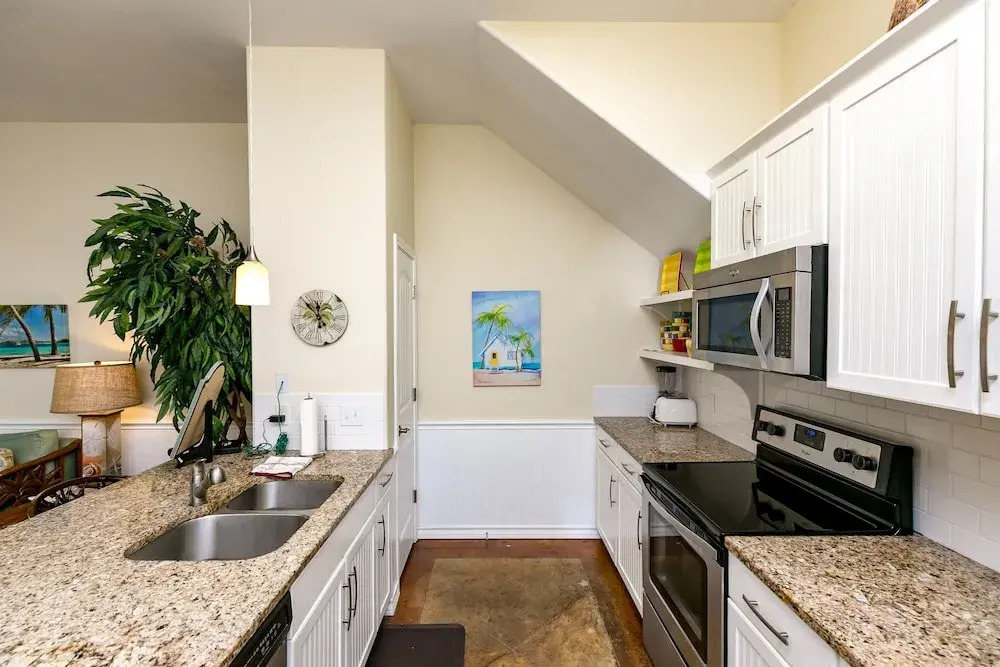 Rare 5BR Pirates Bay Condo by RedAwning