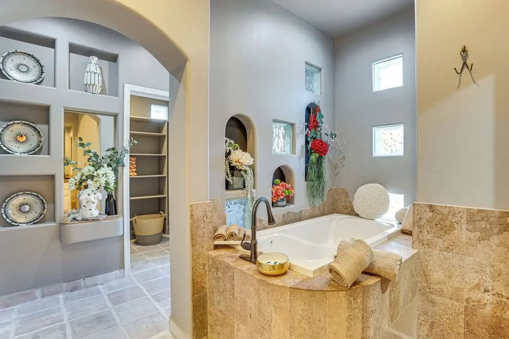 Walk to Scottsdale Stadium: Remodeled Home!