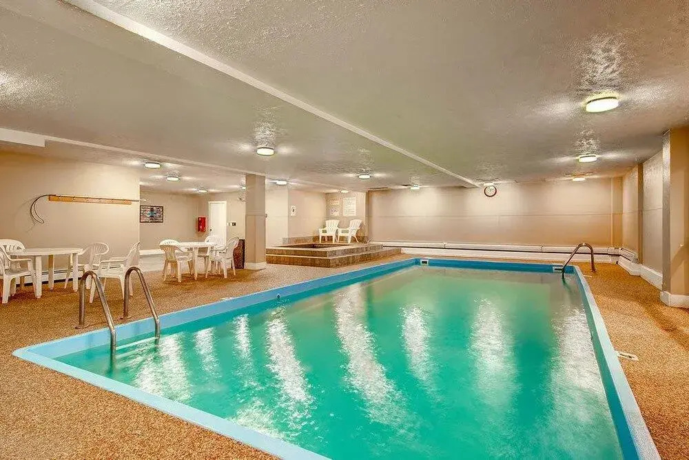 Longbranch 111 - Shuttle to Lifts/Walk to Town ~ RA76146