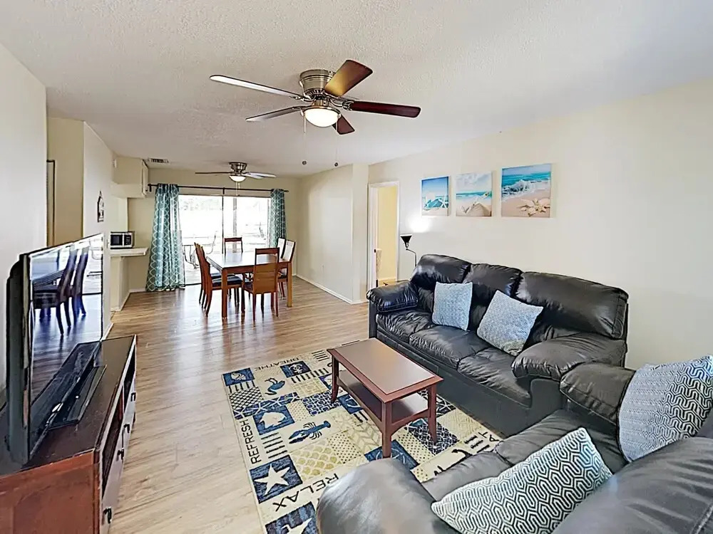 Entire Home-Bradenton 3/2 indoor pool near beaches