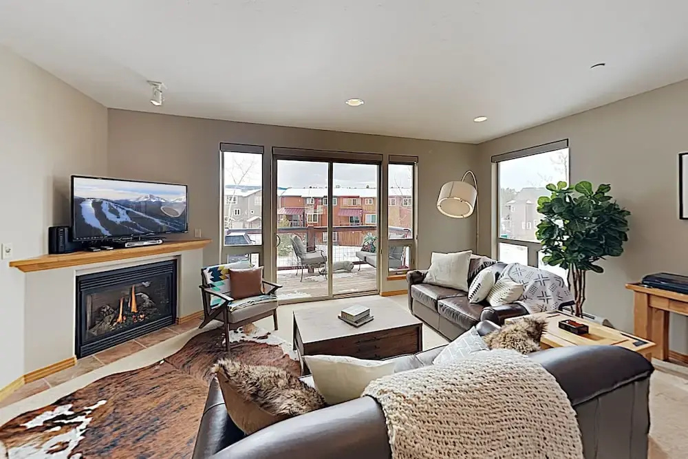 New Listing! Big Townhome W/ Garage & Hot Tub 3 Bedroom Condo