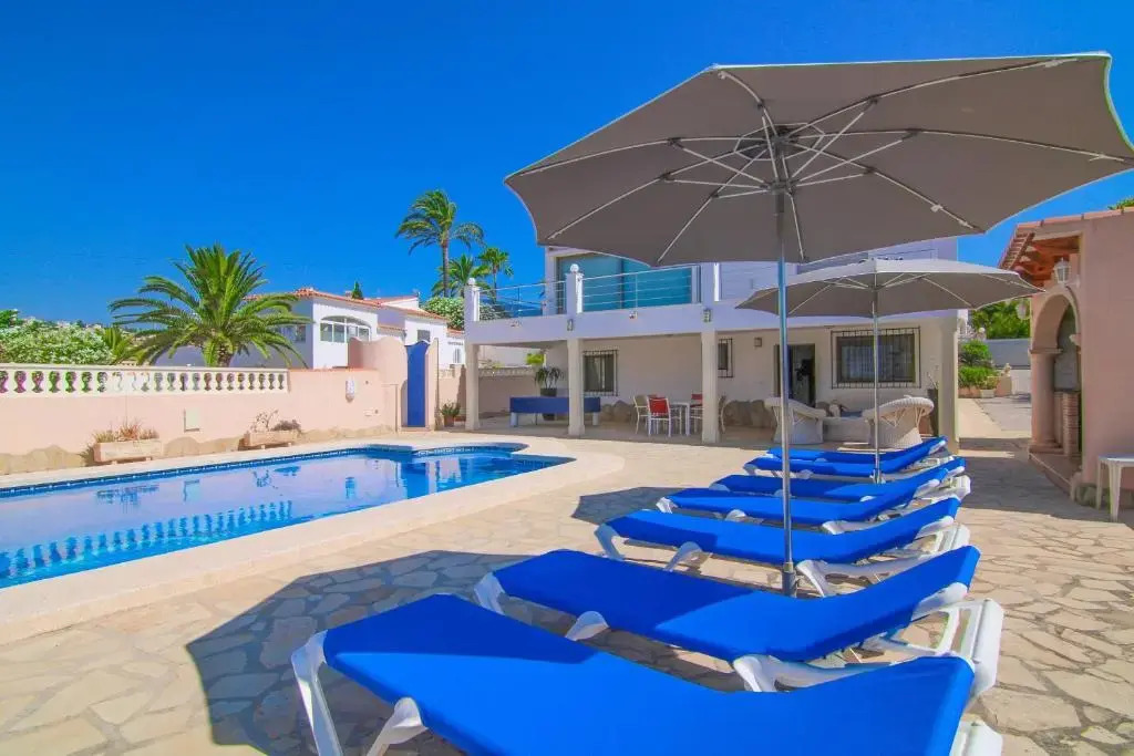 Villa con piscina privada - Carrió 0607