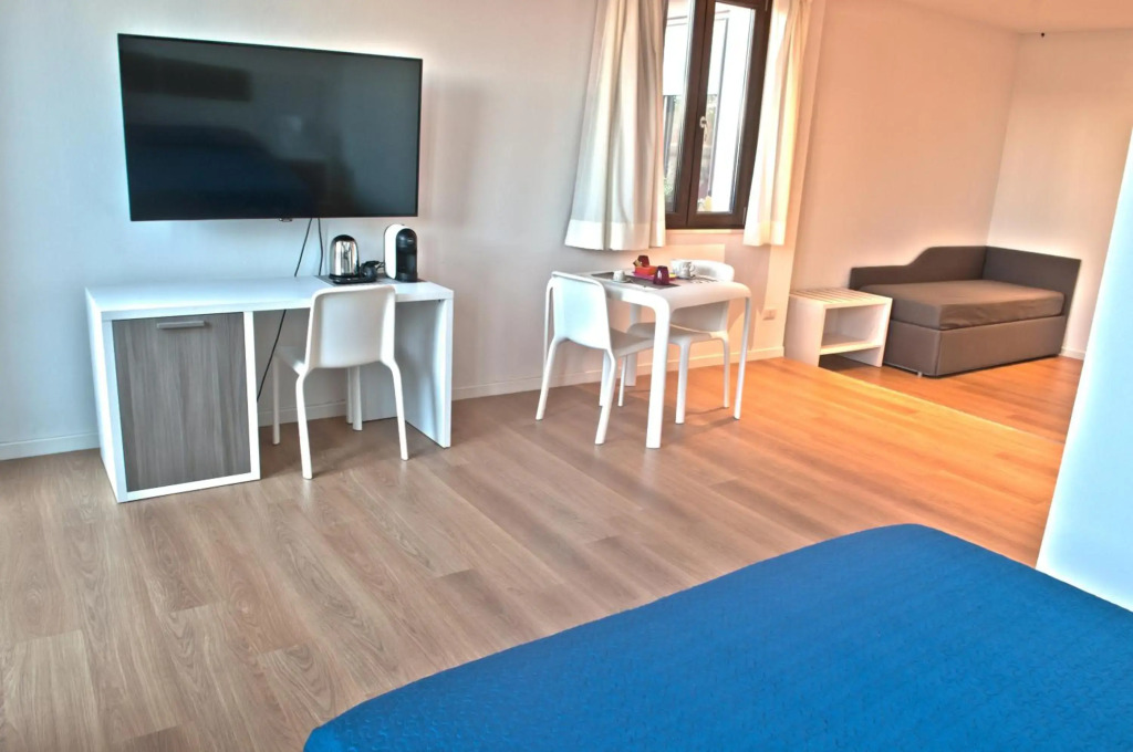 Four Rooms Guesthouse