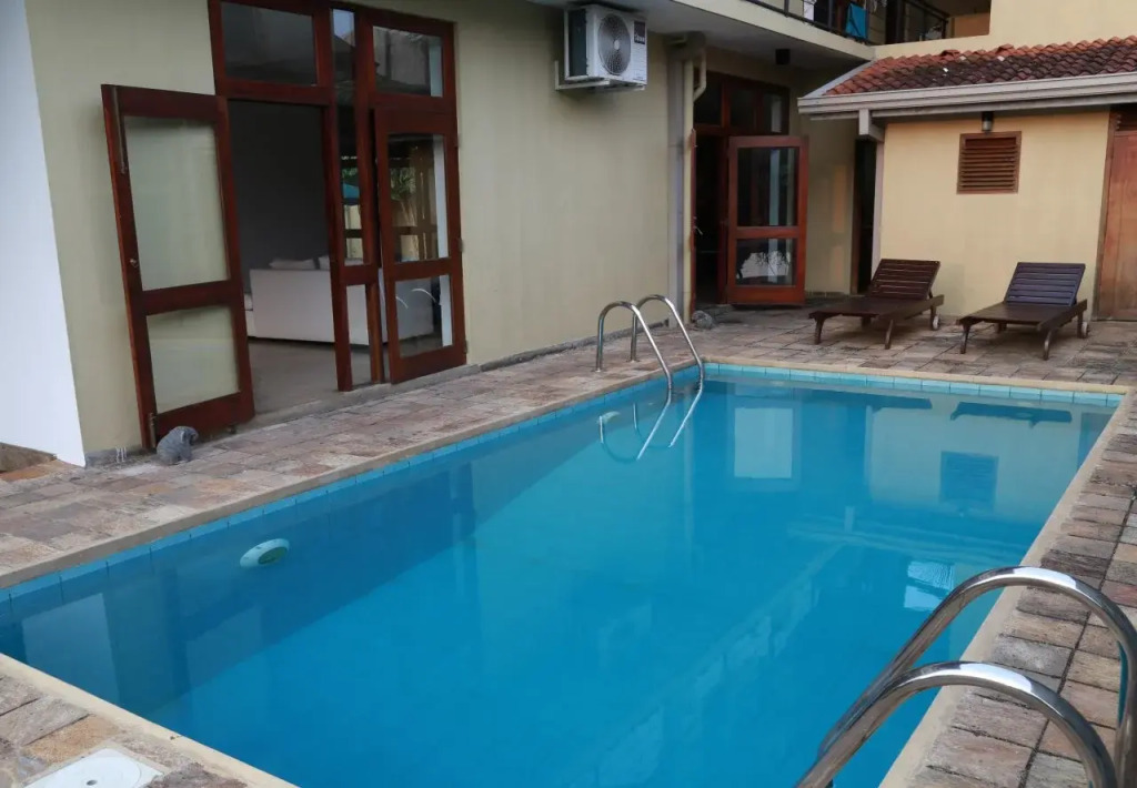 8 Plus Villa