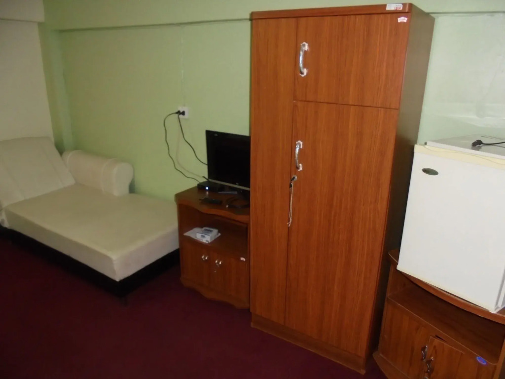 PS Guesthouse and Bar