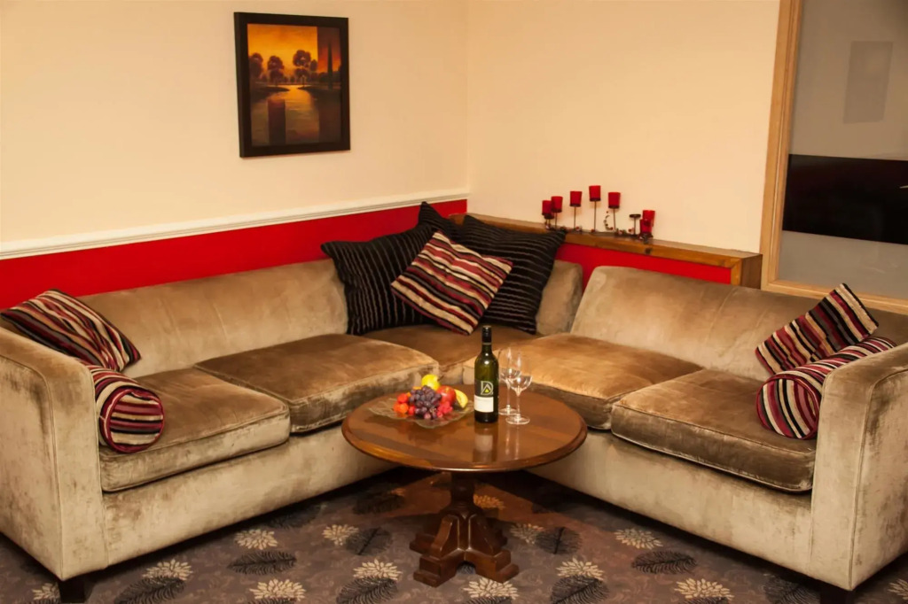 Lion Hotel