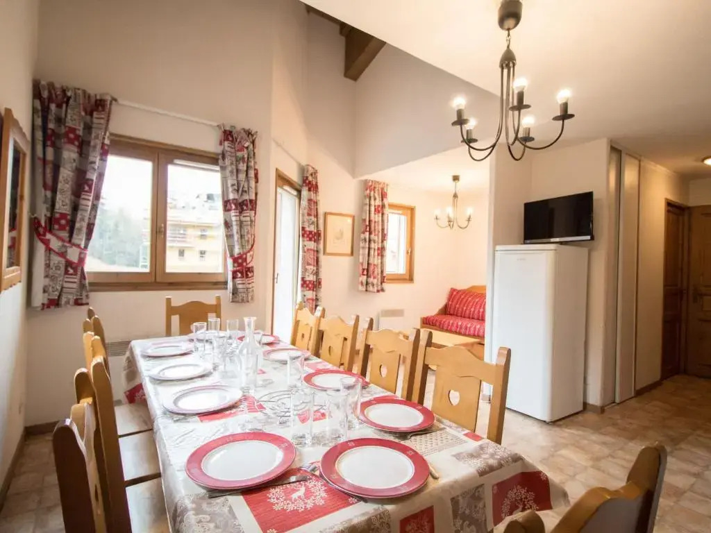 Appartement Lanslevillard, 4 pièces, 10 personnes - FR-1-508-16