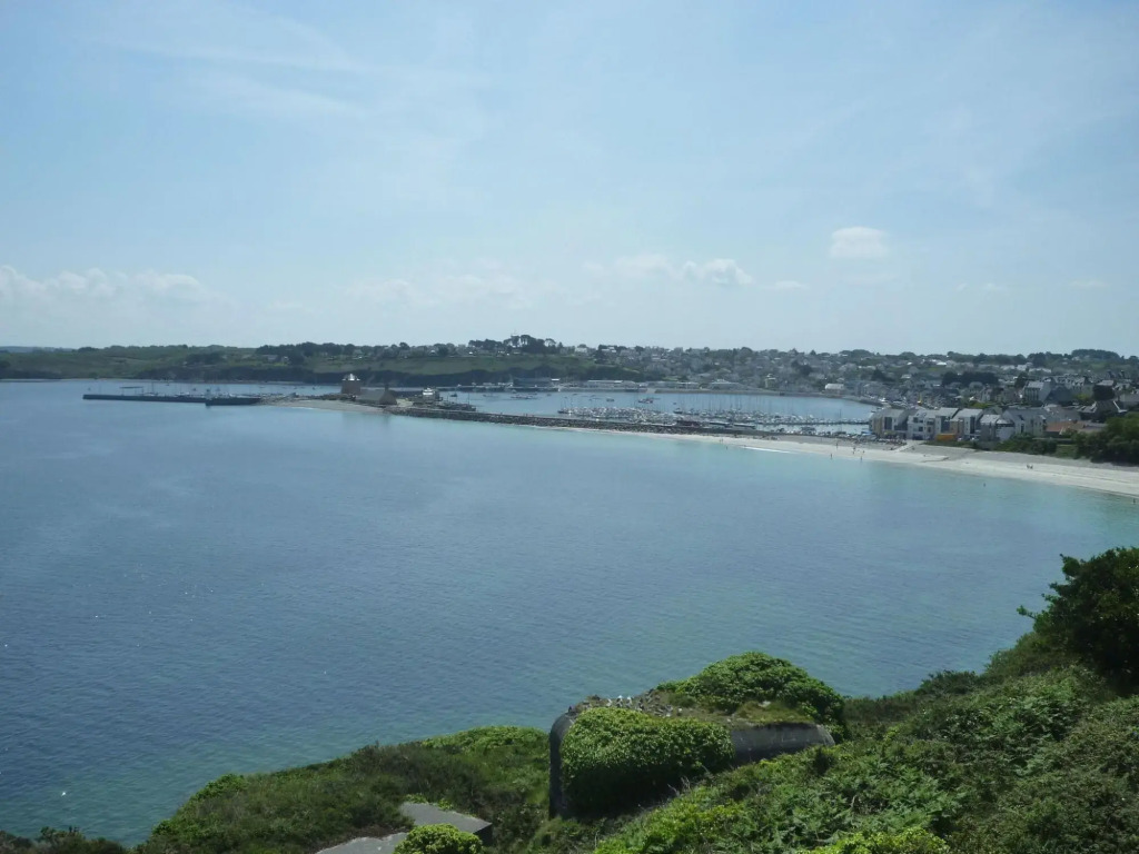 Holiday Home in Camaret Near Sandy Beaches