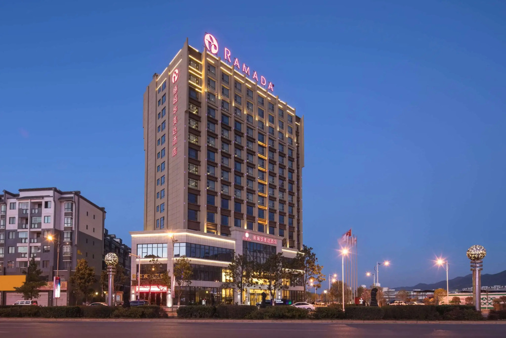 Ramada Huize