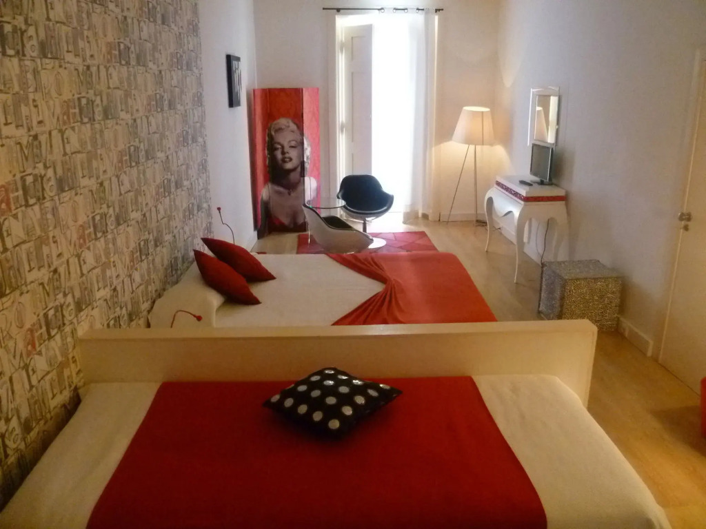 Evora Inn