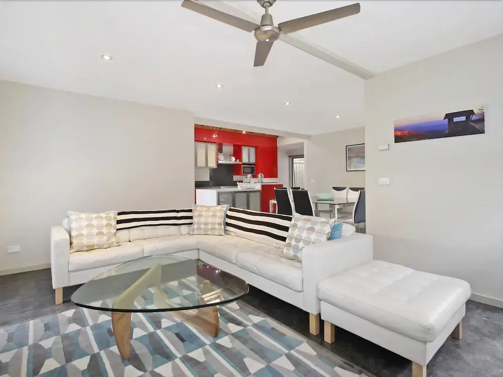 Breakaway Bright - Superb Townhouse