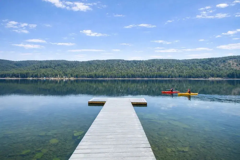 Doc Roy's Legacy On Fish Lake Home by NW Comfy Cabins by RedAwning
