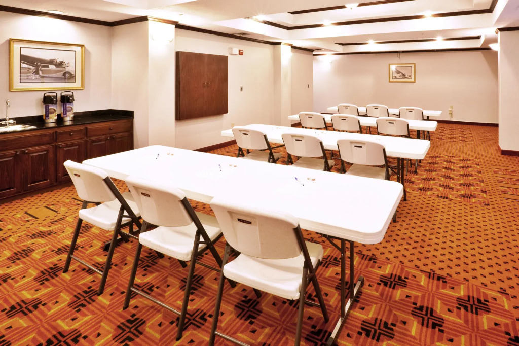 Spark by Hilton Catoosa Tulsa