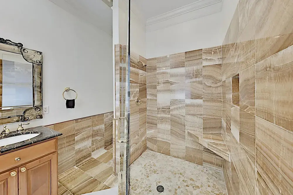 New Listing! Hip : 1 Mile To Forsyth Park 3 Bedroom Home