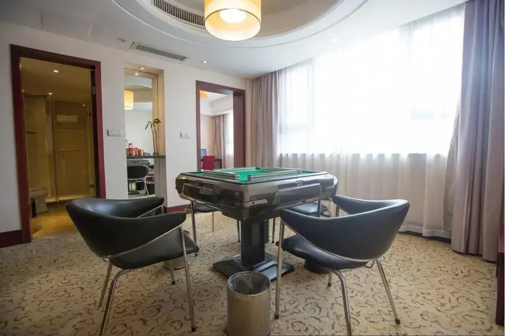 Mingxiang Hotel (Wenling Zeguo Passenger Transport Center)