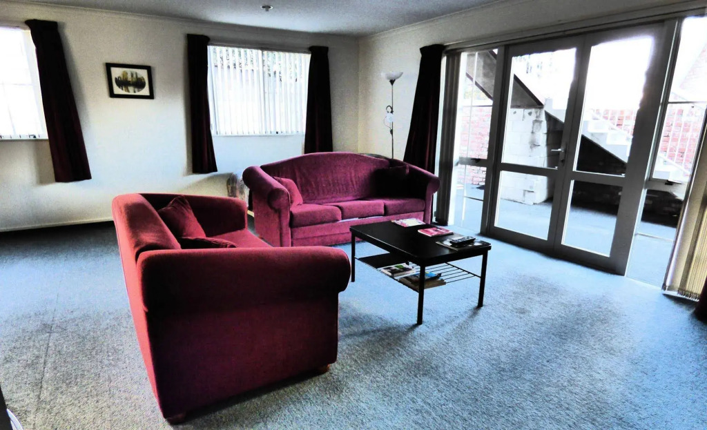 Alexandra Heights Motel