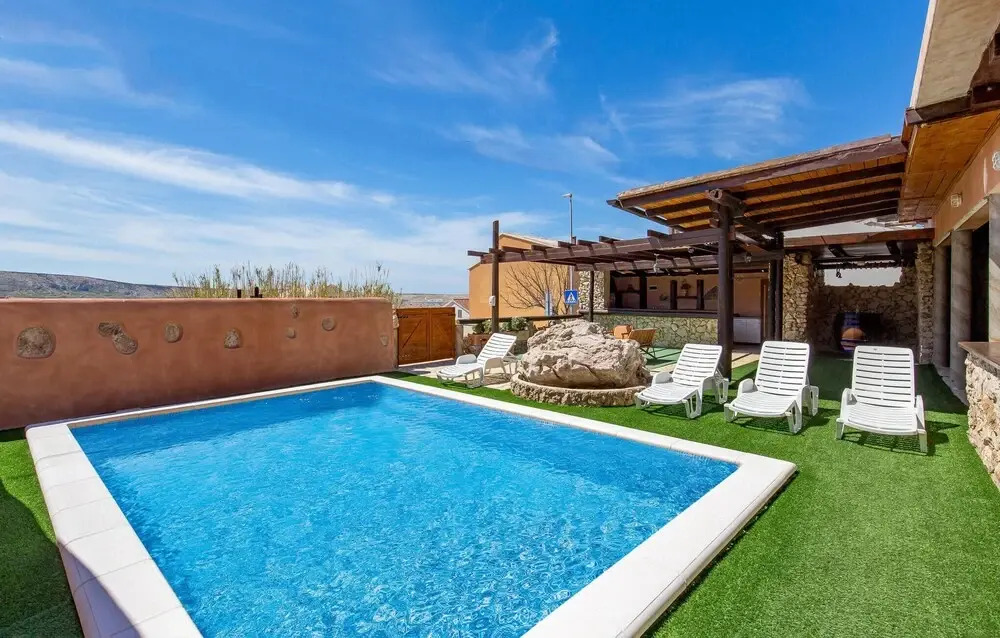 Amazing Home in Zubovici With Outdoor Swimming Pool, Wifi and 2 Bedrooms
