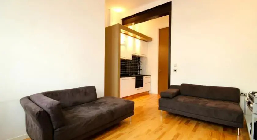 FG Property - Notting Hill, Ladbroke Crescent, Flat 1