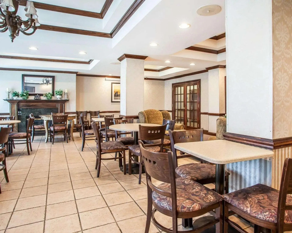 Comfort Inn & Suites Carneys Point - Pennsville
