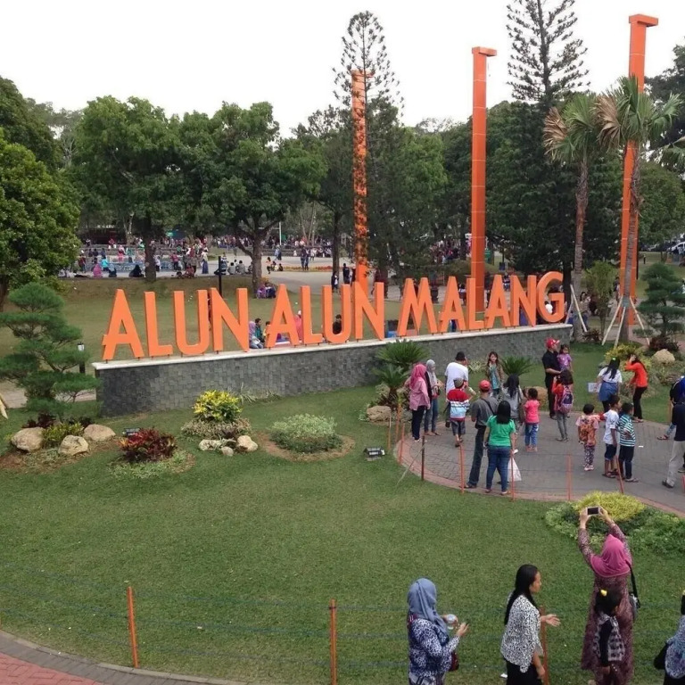 SEMERU HOSTEL MALANG