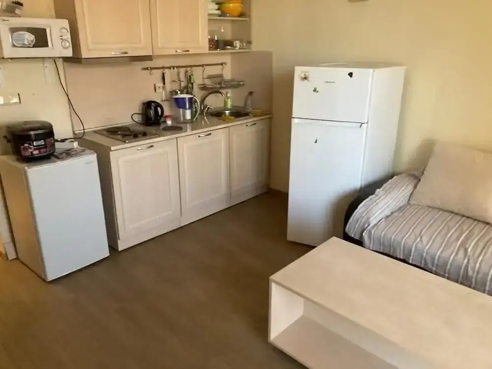 Apart Avalon