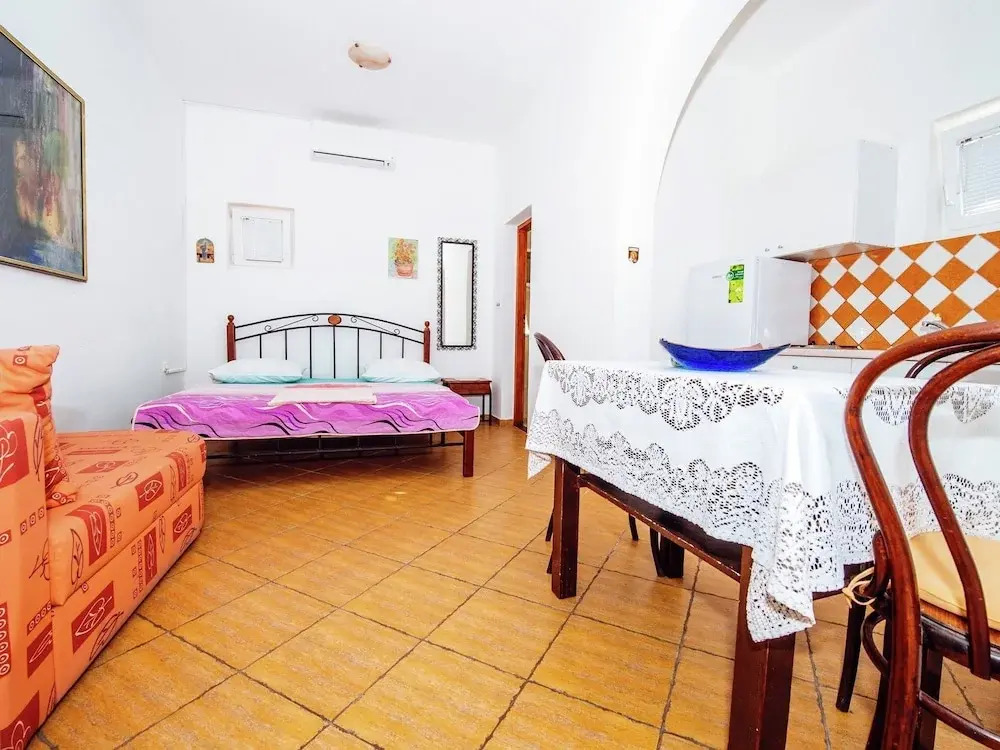 Spacious Ground Floor Apartment With Private Covered Terrace, Near the Sea