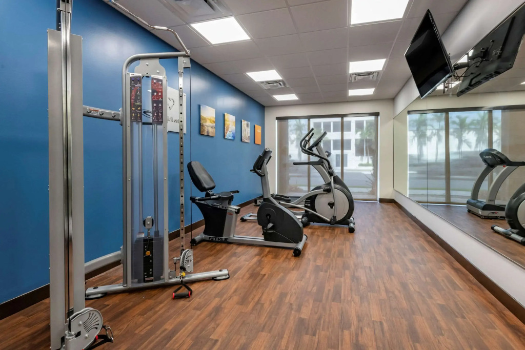 Comfort Suites Fort Lauderdale Airport & Cruise Port