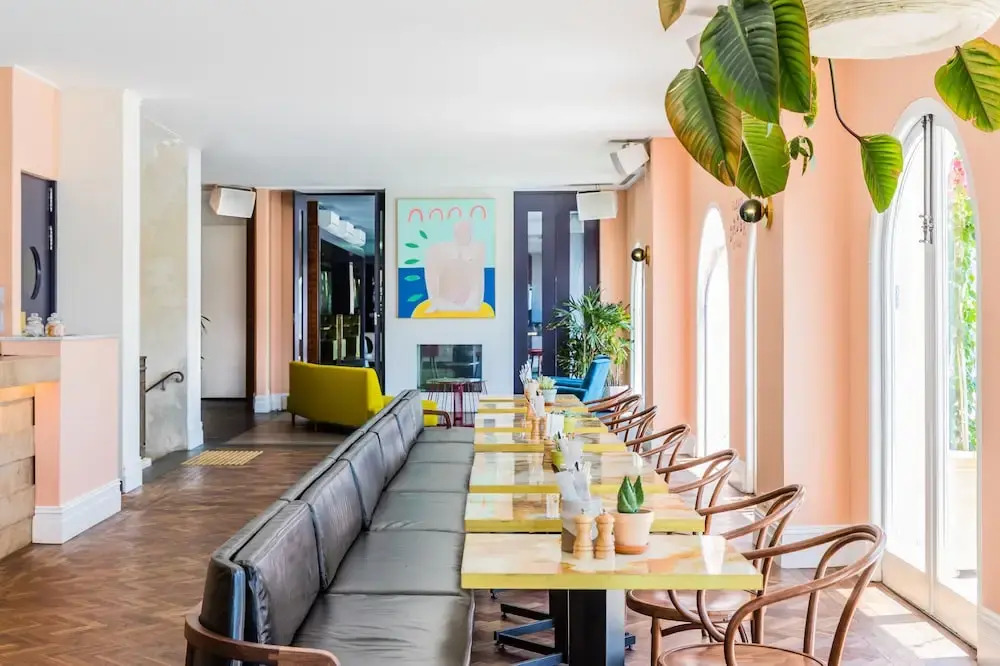 Hotel Ravesis