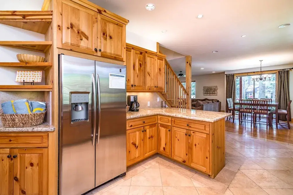 Large 4br W/ Pool, Fenced Backyard - Bike To Beach 4 Bedroom Home