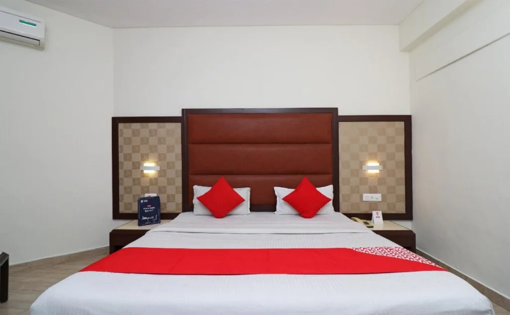 The Central Palm Hotel by OYO Rooms