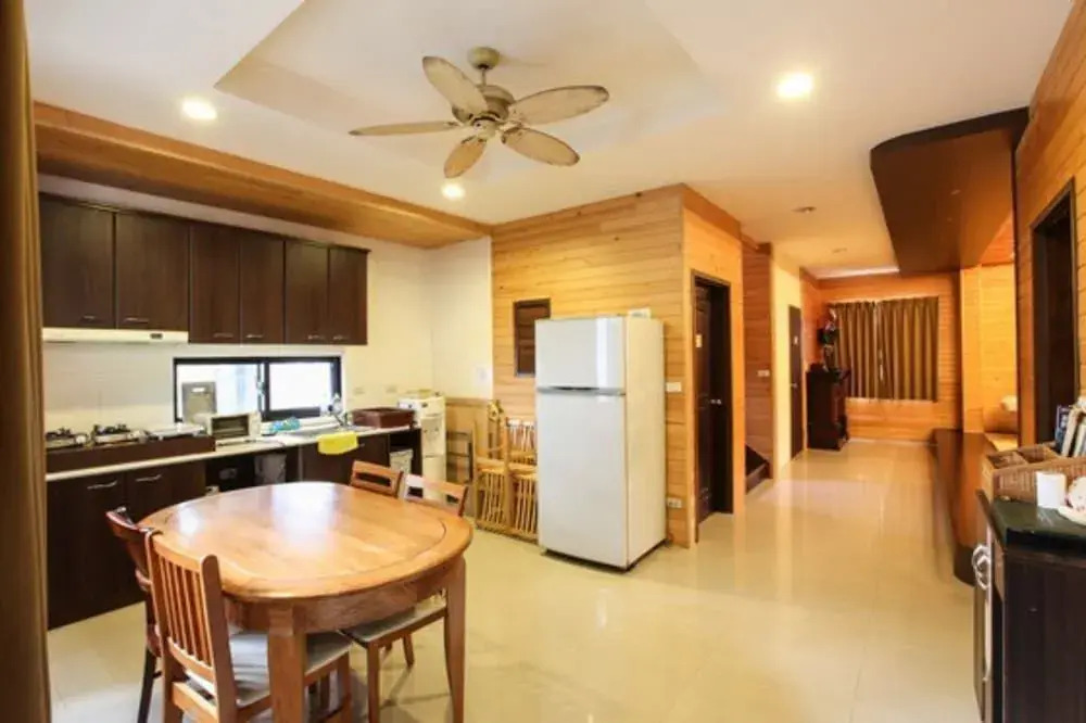 Celebrity Villa