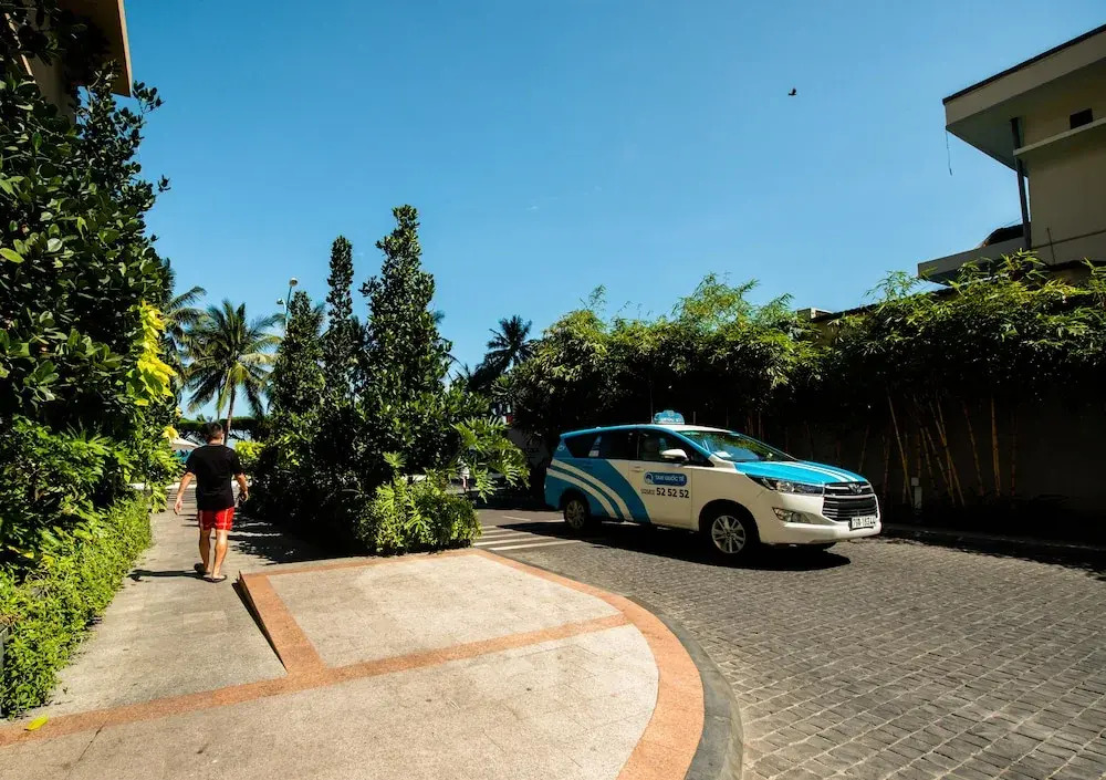 The Costa Serviced Apartment By Seaholiday