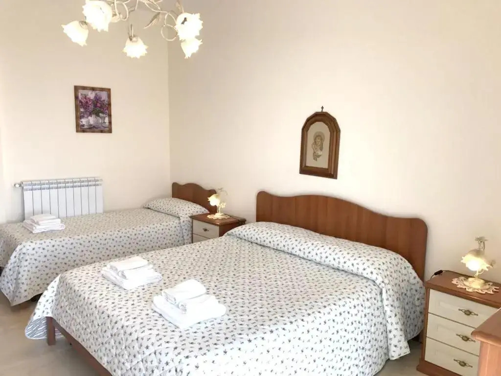 Apartment with one bedroom in Trecastagni with wonderful sea view enclosed garden and WiFi 9 km from the beach