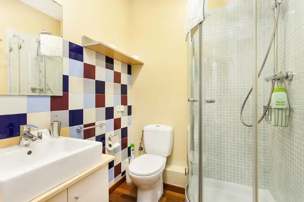 1402 - Elegant City Centre Apartment