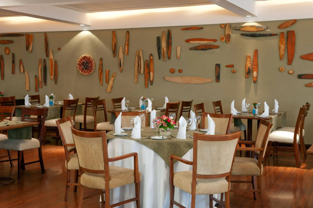 QOYA Hotel Curitiba, Curio Collection by Hilton