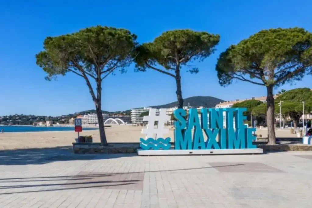 Apt with Pool 10 Min From the Beach