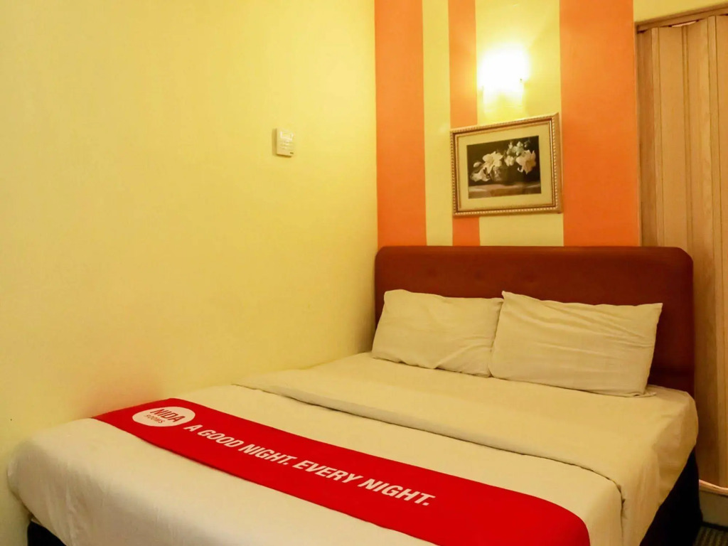 NIDA Rooms Ratchathewi Siam Orchid